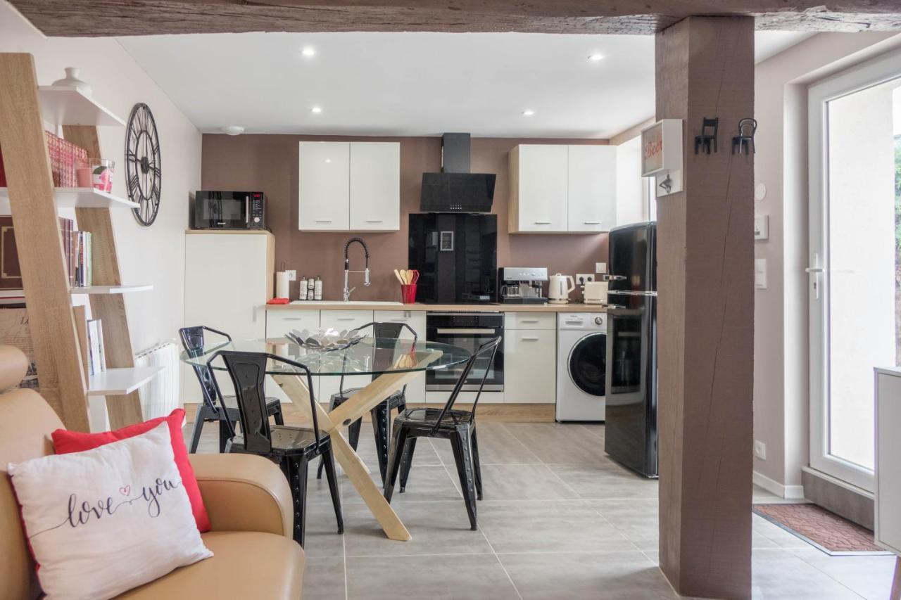 Le Dionysien *** Villa Saint-Denis-de lʼHôtel Екстериор снимка