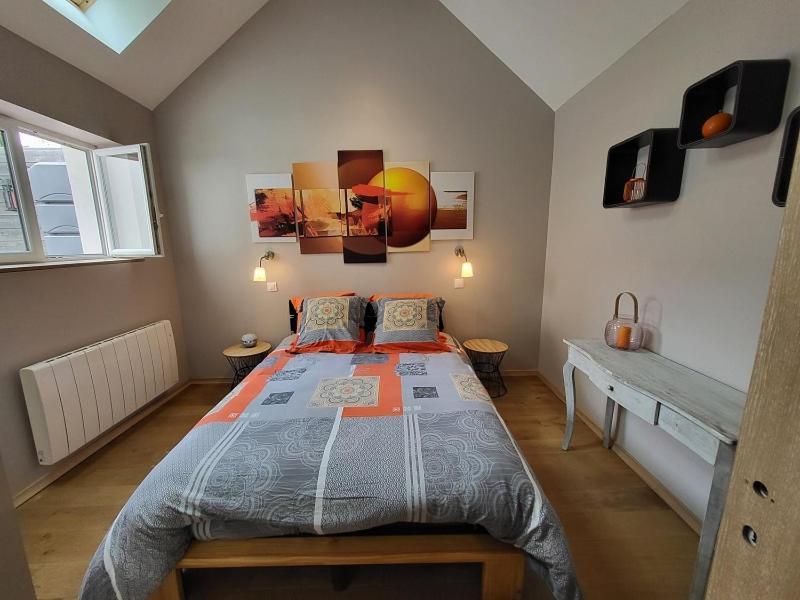 Le Dionysien *** Villa Saint-Denis-de lʼHôtel Екстериор снимка